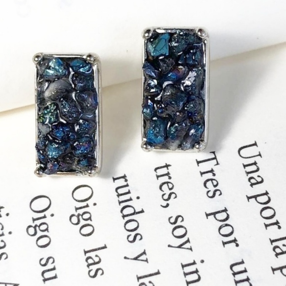 LAPIZ PAVE SILVER STUD EARRINGS